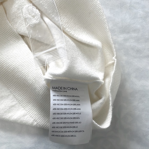 Club Monaco Top - Picture 4 of 4